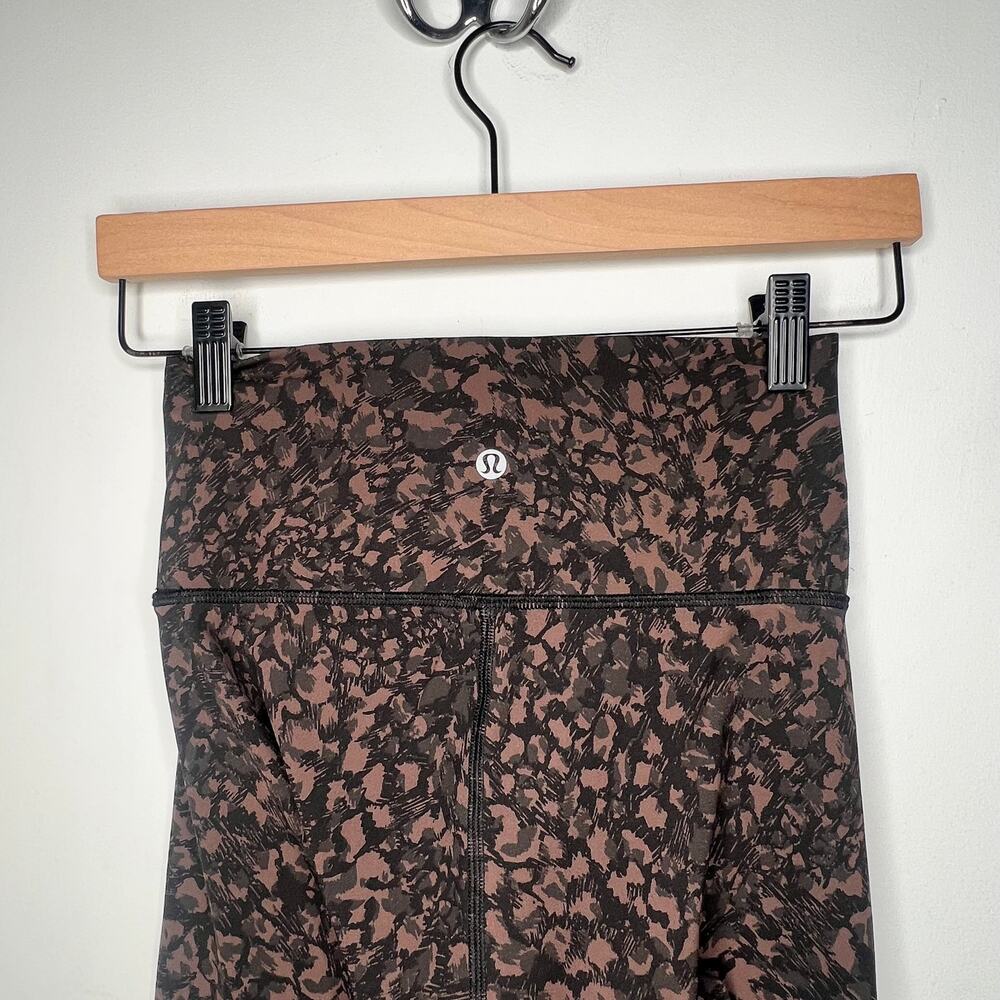Lululemon Wunder Under High Rise Tight Size 4 - Picture 3 of 6